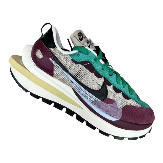 Nike Vaporwaffle sacai Villain Red Neptune Green