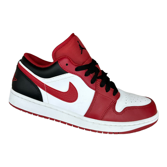 Jordan 1 Low Bulls